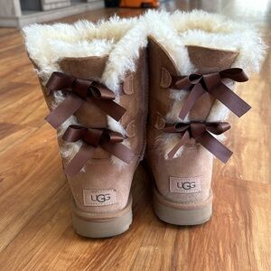 Ugg Short Bailey Bow 8